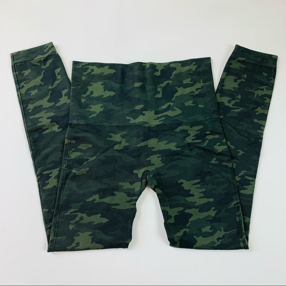 Spanx Look At Me Now Seamless Green Camo Legging - Picture 7 of 9